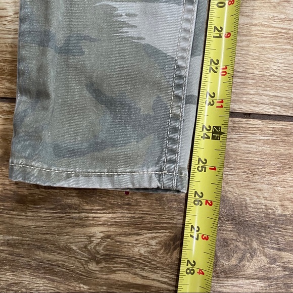 GRLFRND Karolina Skinny Jeans Sz 26 Renegade Camo - Picture 10 of 10